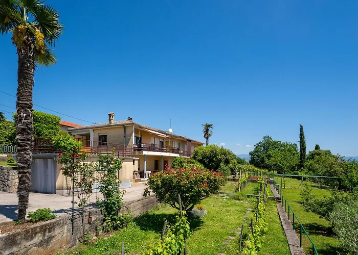 Apartamento Marija-2 By Interhome